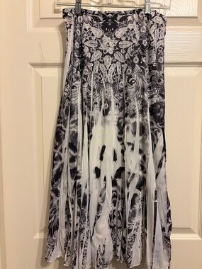 ONE WORLD Black and White Printed Maxi Skirt